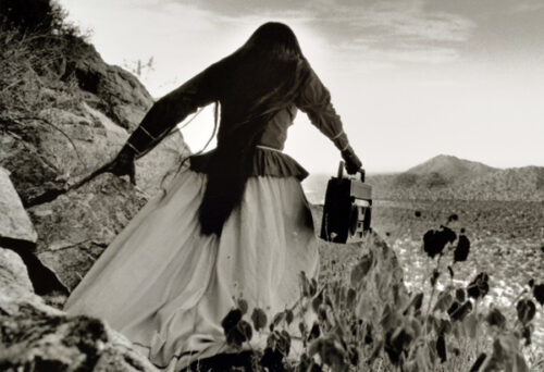 THUMB Graciela Iturbide Mujer angel [Angel Woman], Sonora Desert, 1979